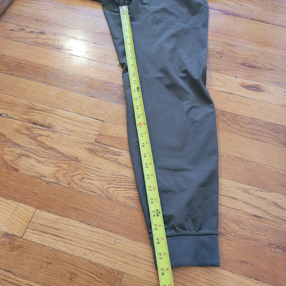 Lululemon ABC Jogger Medium Dark‎ Olive Active Mens Casual Pant Warpstreme